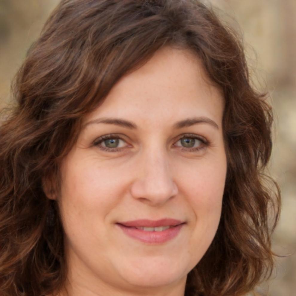 Portrait von Lena Hofmann, Content-SEO-Expertin